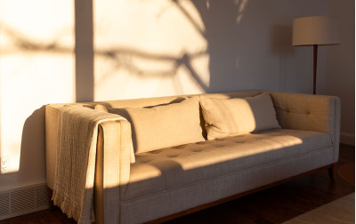 Comment protéger au mieux votre canapé du soleil ? 